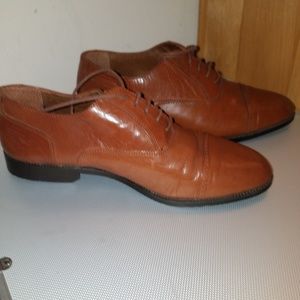 Gergio brutini cap toe shoe